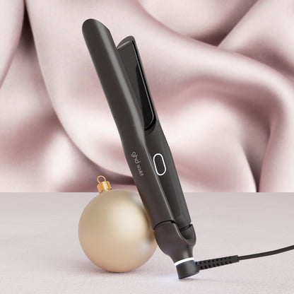 GHD SCULPT INTERACTIVE HAIR STRAIGHTENER GIFT SET IN BLACK